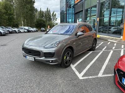 Porsche Cayenne S E-hybrid 2015, photo 2/9