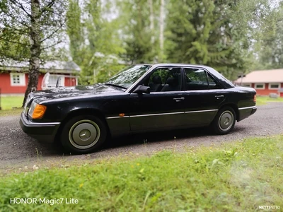 Mercedes-Benz E 300 1992, kuva 4/10