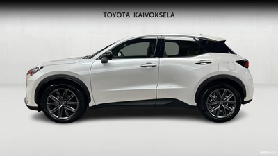 Lexus LBX 200h Elegant 2026, kuva 2/19