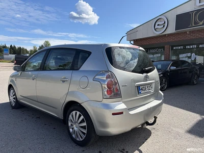 Toyota Corolla Verso 2.0 D4D Linea terra 2005, kuva 3/11