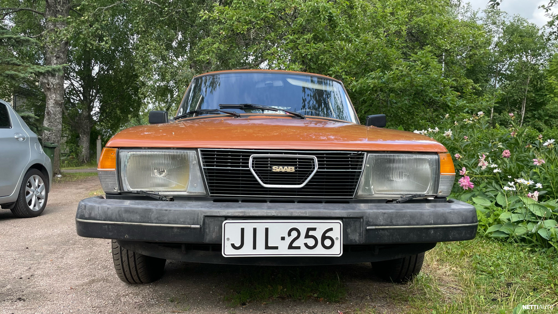 Saab 900