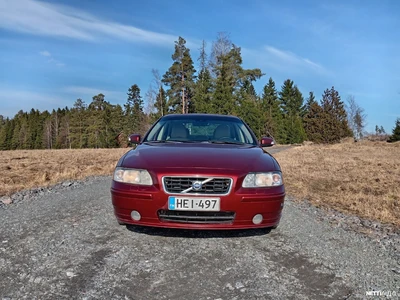 Volvo S60 2,4 (140) Momentum aut 2007, kuva 2/20