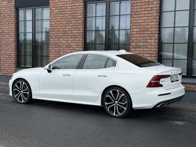 Volvo S60 T8 Twin Engine AWD Inscription 2020, photo 5/21