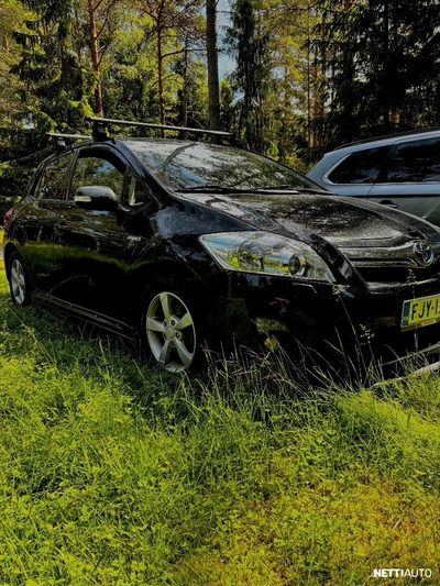 Toyota Auris 1,8 HSD Linea Sol 5ov 2010, kuva 1/10