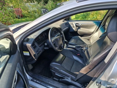 Volvo V70 2.4 D5 (120 kW) 2005, kuva 7/8