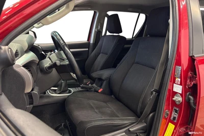 Toyota Hilux 2019, photo 7/25