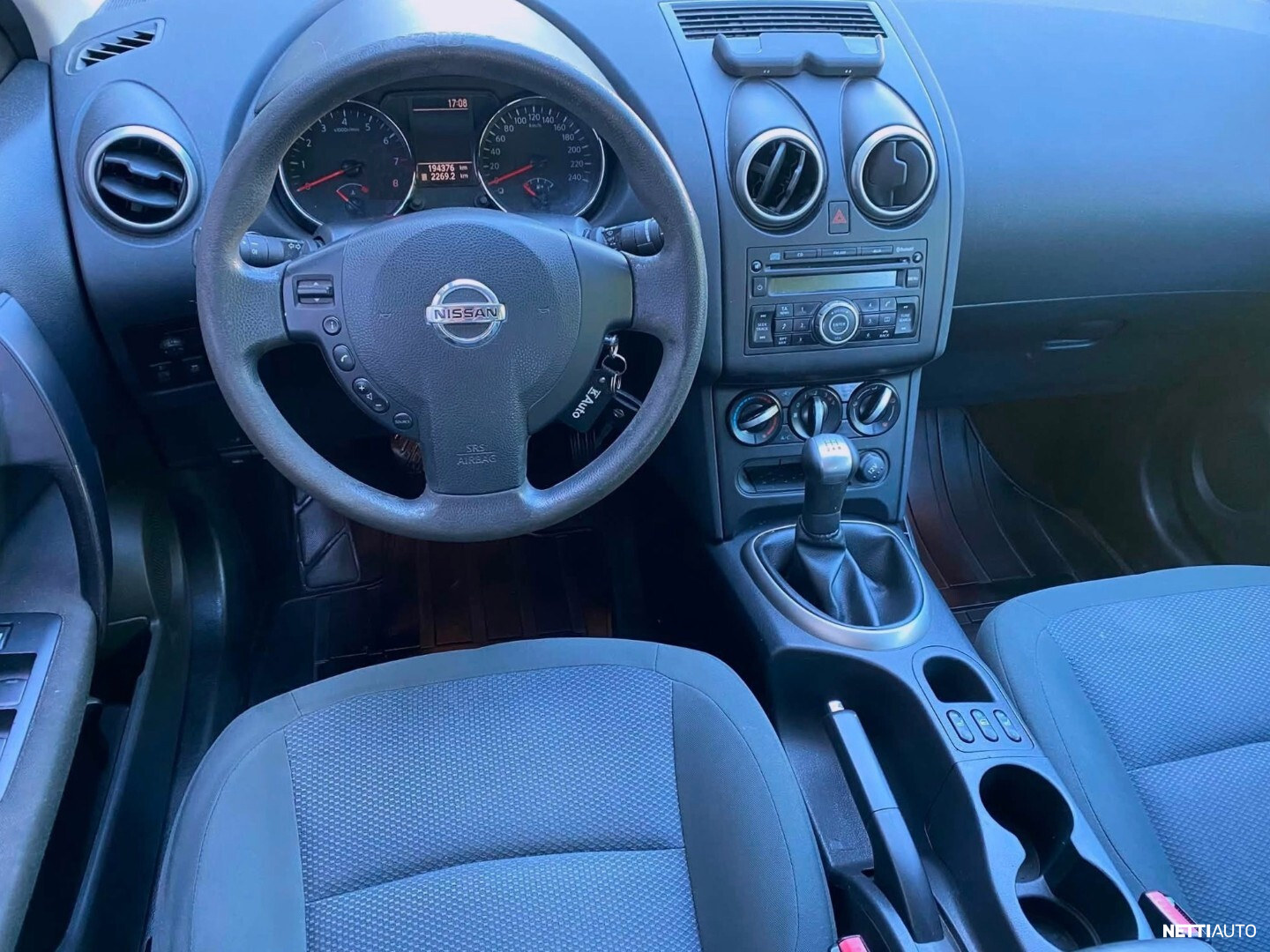 Nissan Qashqai 2010, photo 6/9