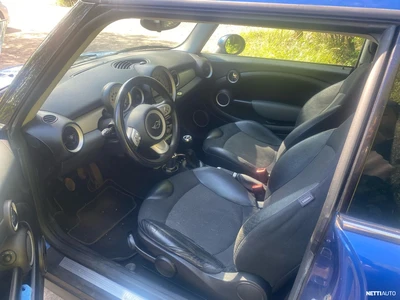 MINI Cooper R55 2008, photo 6/11