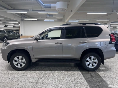 Toyota Land Cruiser 2020, photo 5/10