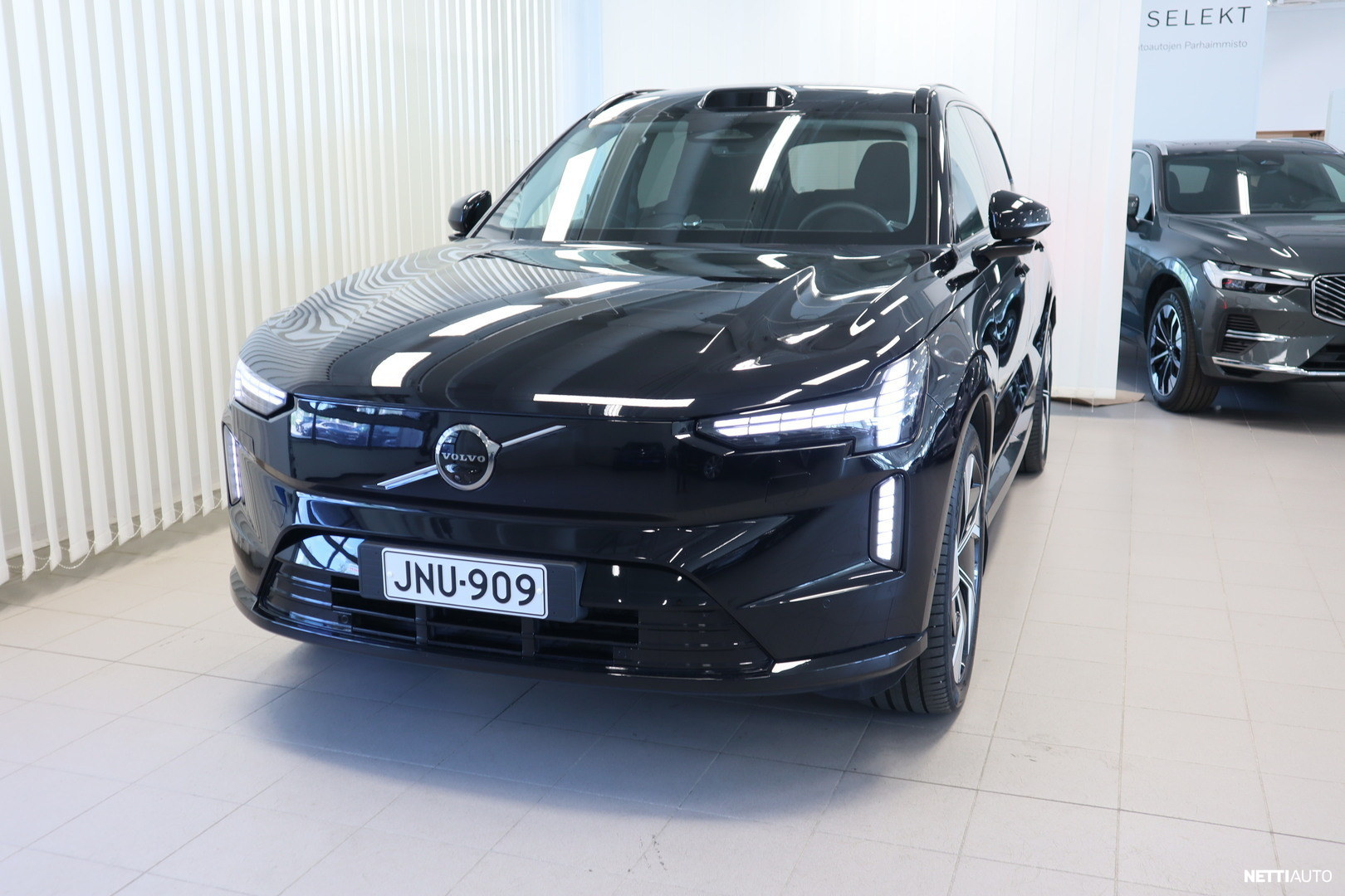 Volvo EX90