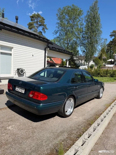 Mercedes-Benz E 200 Elegance 1998, kuva 3/13