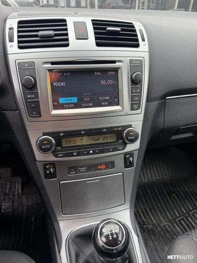 Toyota Avensis 2013, kuva 3/4