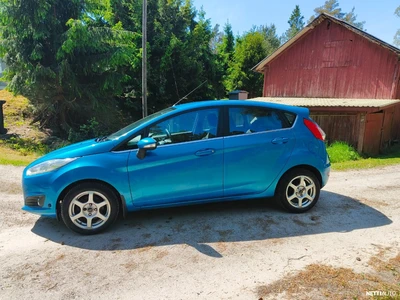 Ford Fiesta 2013, photo 3/9