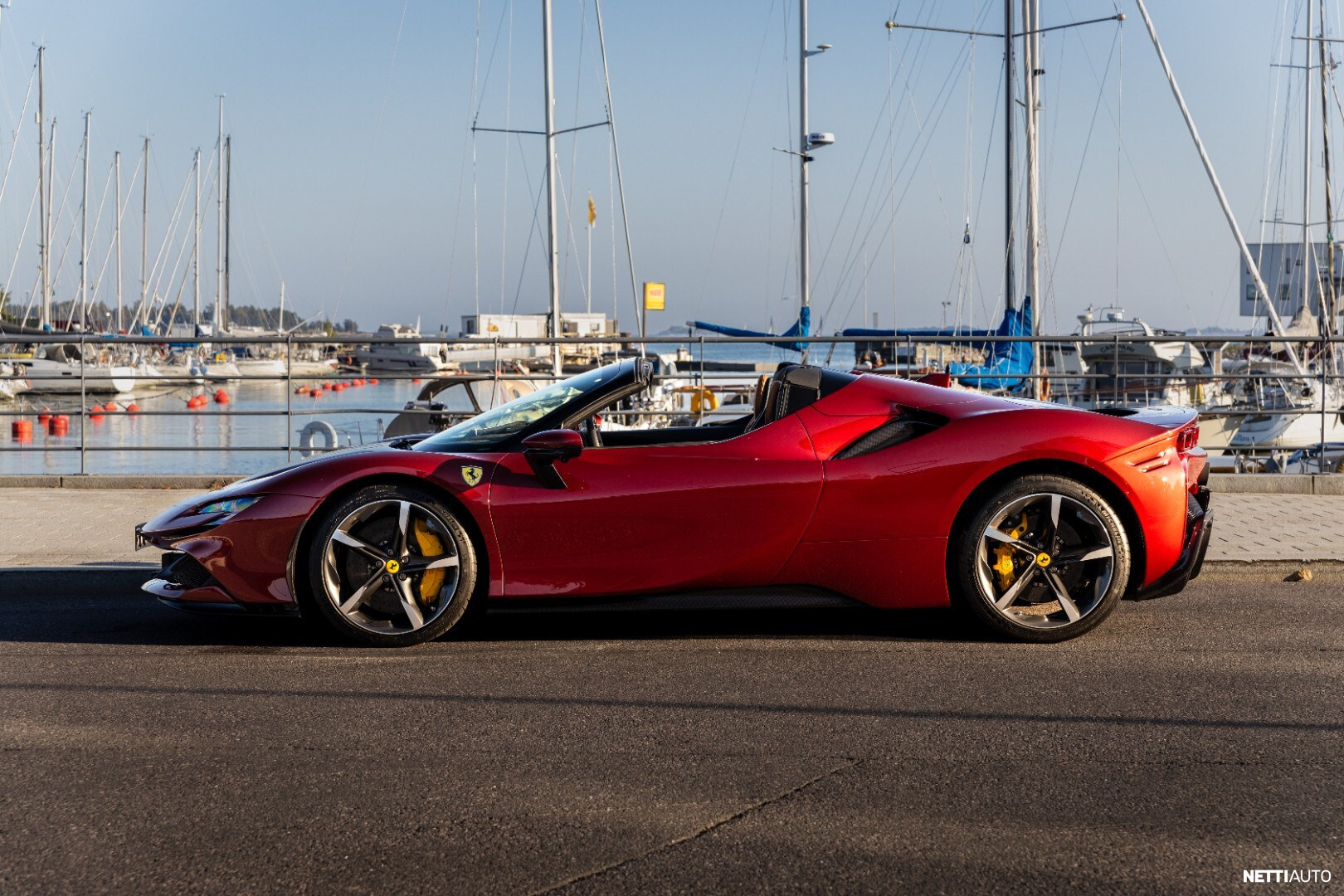 Ferrari SF90 spider