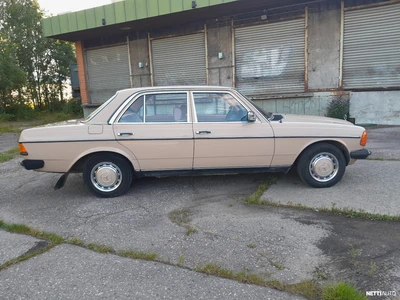 Mercedes-Benz 240 240D museorekisteröity 1983, kuva 4/17