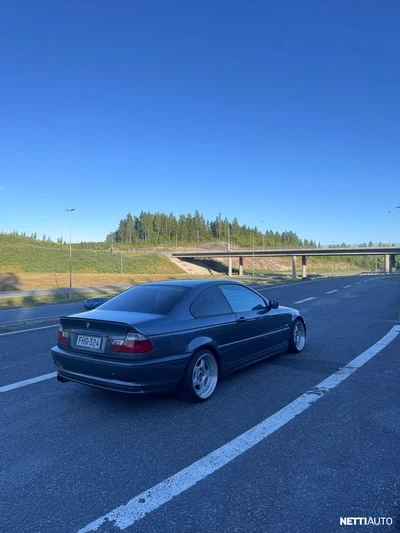 BMW 320 2000, photo 2/8