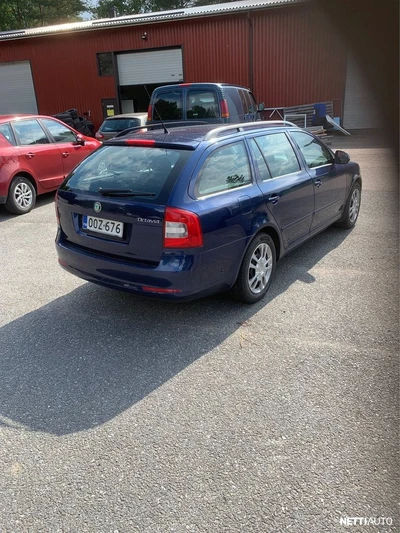 Skoda Octavia 2010, kuva 4/8