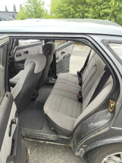 Saab 900 900I 1987, photo 3/10