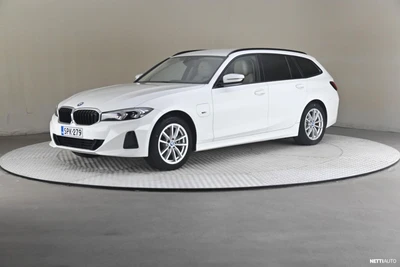 BMW 330 2023, kuva 1/31