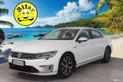 Volkswagen Passat 2017, photo 1/10