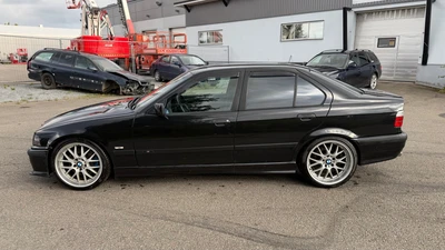 BMW 325 1997, kuva 2/10