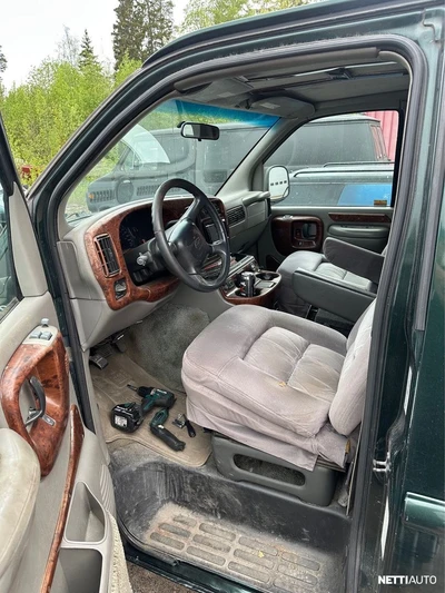 Chevrolet Chevy Van 2001, kuva 5/8