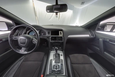 Audi Q7 2011, photo 7/45