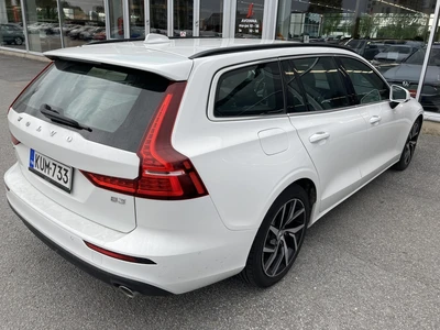 Volvo V60 B3 MHEV Business Momentum Aut 2022, kuva 2/20
