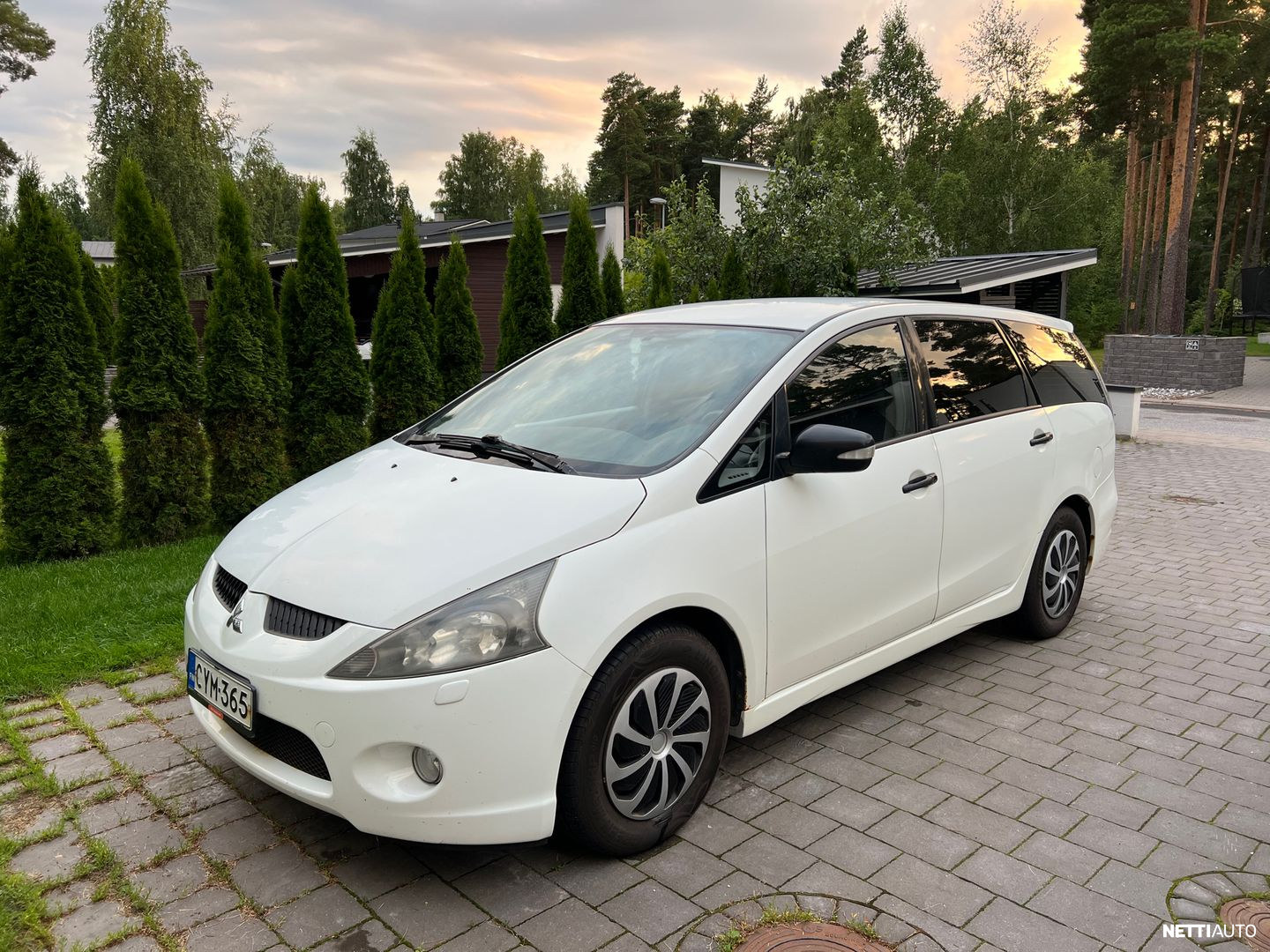 Mitsubishi Grandis