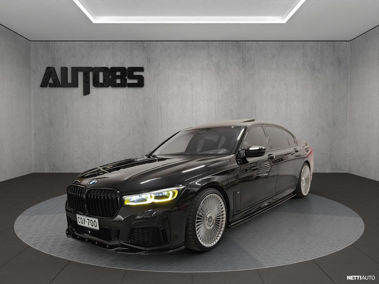 BMW 745