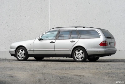 Mercedes-Benz E 320 1997, photo 1/19