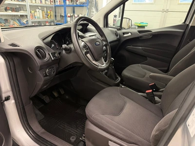 Ford Transit Courier 2016, kuva 5/10