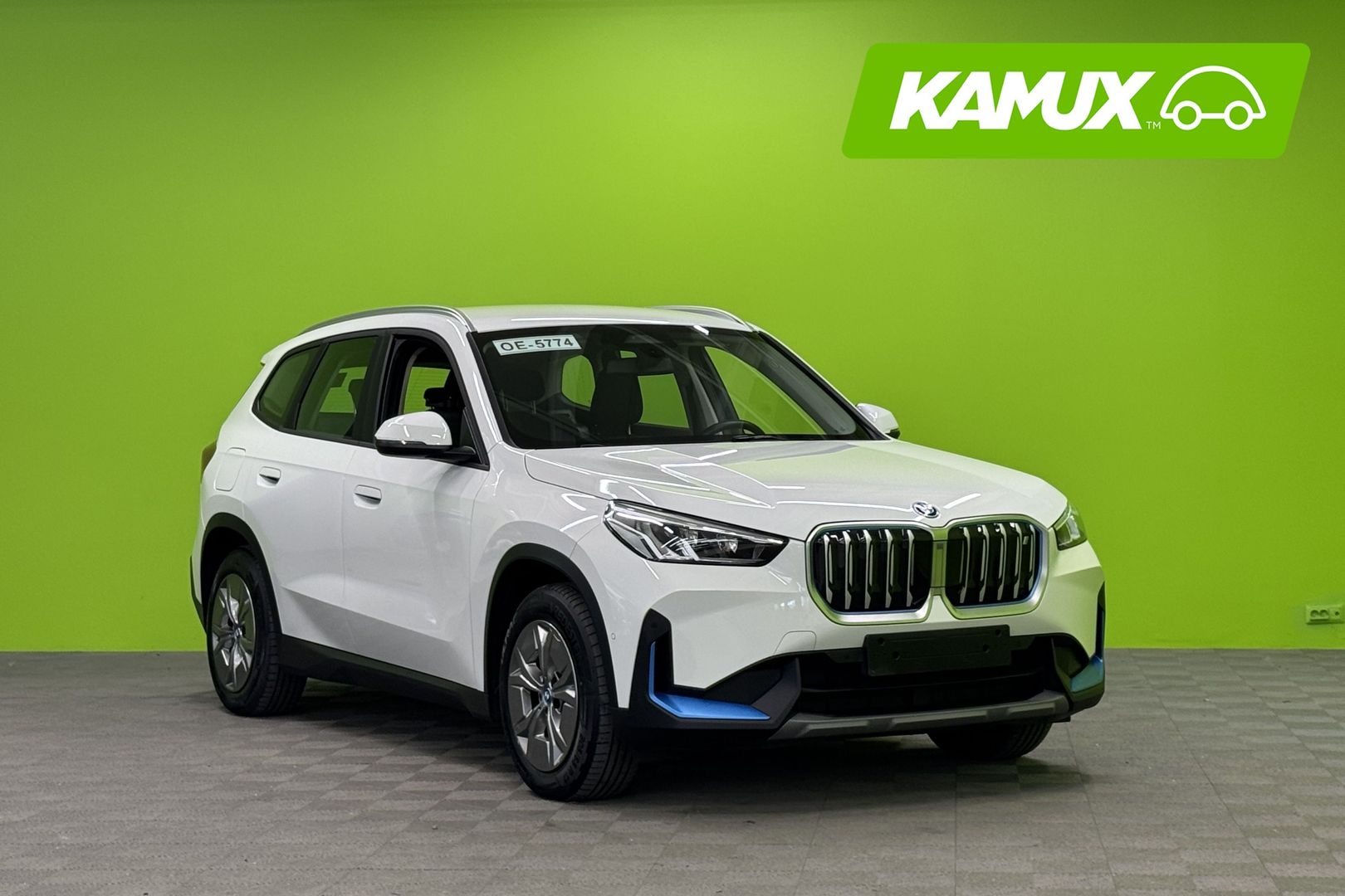 BMW iX1