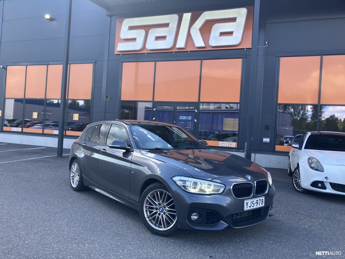 BMW 118