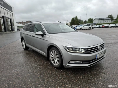 Volkswagen Passat 2015, kuva 1/11