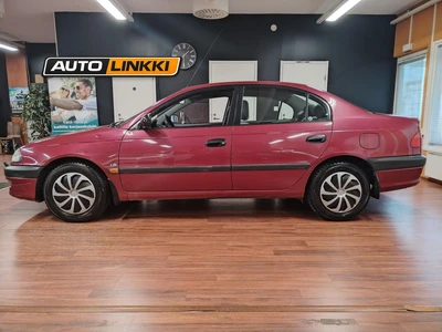 Toyota Avensis 1.8i Sedan 2000, kuva 2/12