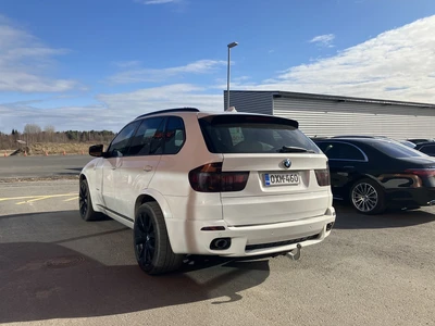 BMW X5 xDrive 30D A E70 M-Sport SAV 2010, kuva 3/8