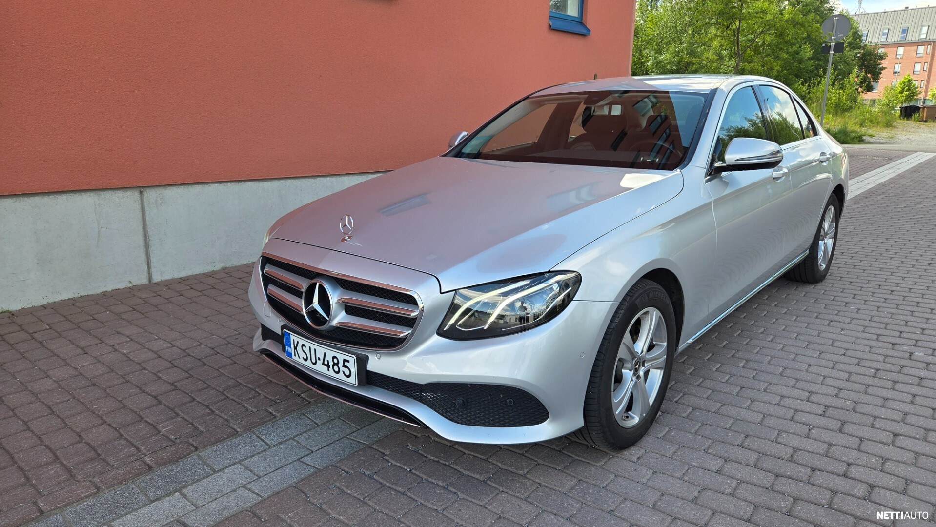 Mercedes-Benz E