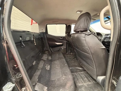 Nissan Navara 2017, photo 7/14