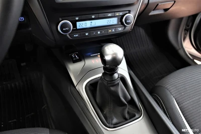 Toyota Avensis 2016, kuva 7/16
