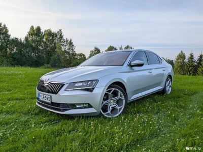 Skoda Superb 2019, kuva 1/8