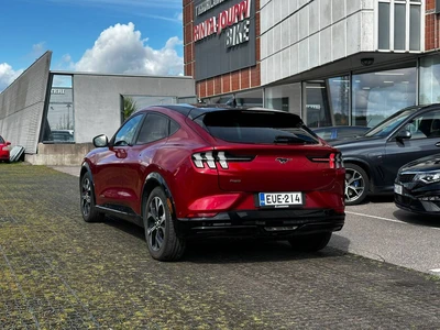 Ford Mustang Mach-E 2022, photo 3/49