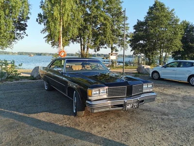 Oldsmobile 98 Regency 4 D HT 1976, photo 2/8