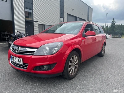 Opel Astra 2010, kuva 1/10