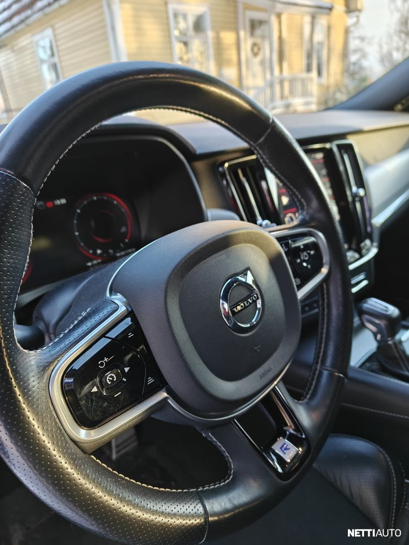 Volvo S90 2018, photo 7/19