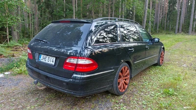 Mercedes-Benz E 2004, kuva 4/10