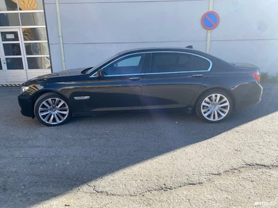 BMW 750 Lang 2010, kuva 6/10