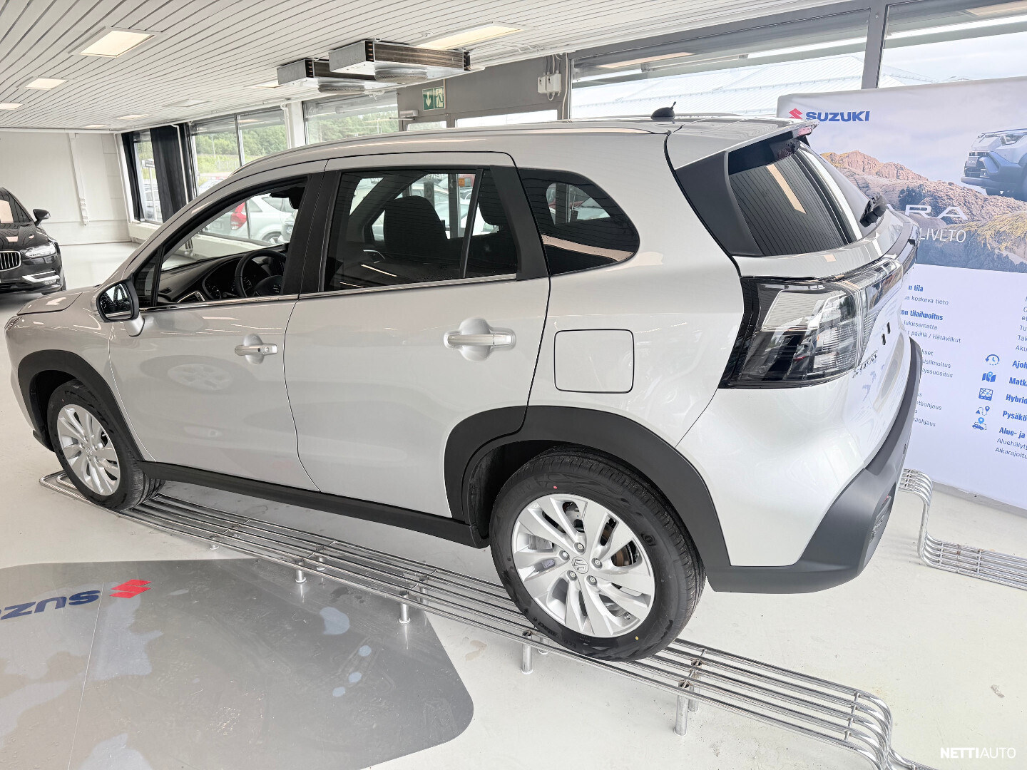 Suzuki S-cross 2026, photo 2/10