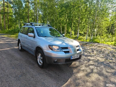 Mitsubishi Outlander 2003, kuva 2/9