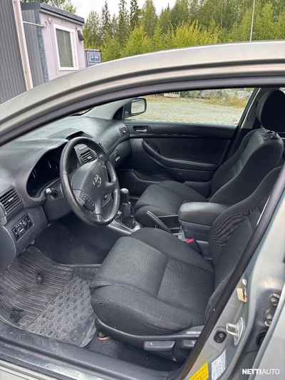Toyota Avensis 2003, photo 6/10